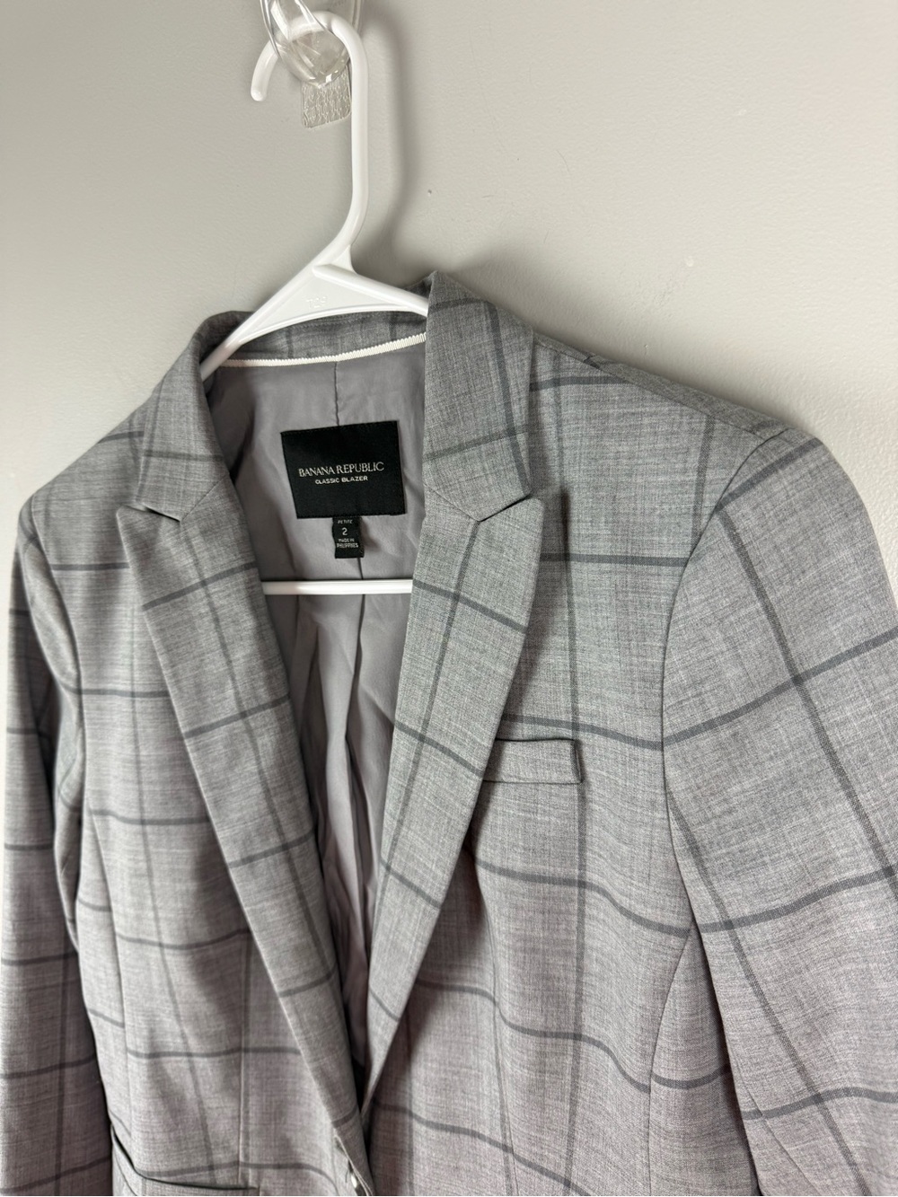 Banana Republic Women’s Grey Glen Plaid Wool Blend Classic Blazer SZ 2P Button